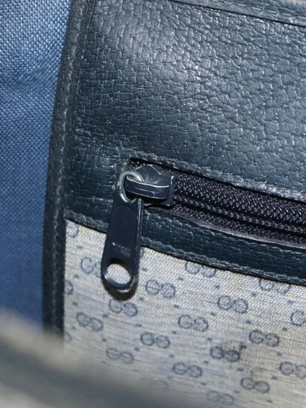Gucci brand	gucci color	navy